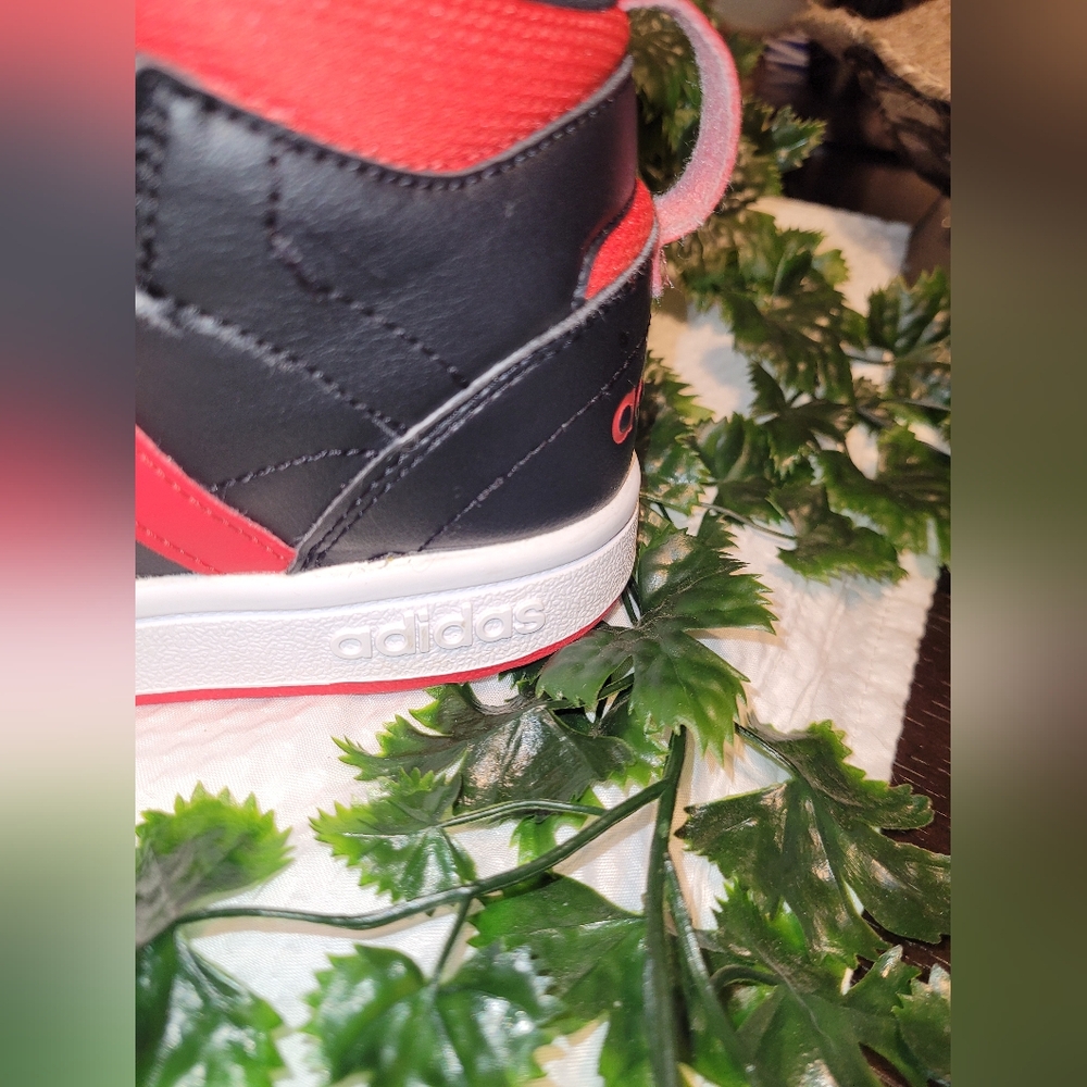 Nike Air jordan shoes for kids. - Picture 2 of 11